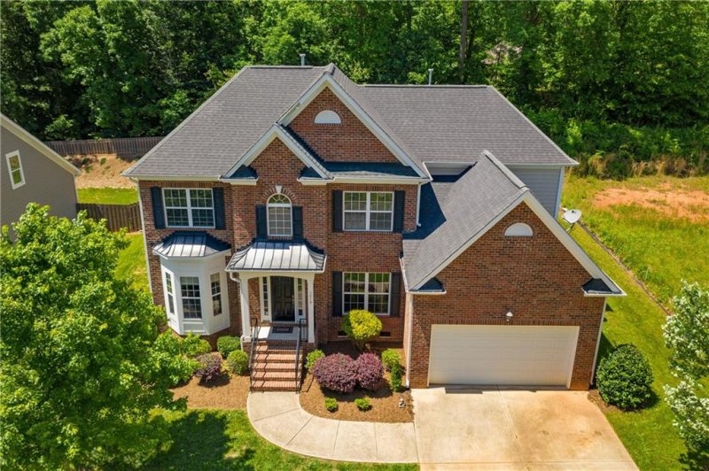 Property image 2 at 3919 13th Street, Hickory, NC 28601