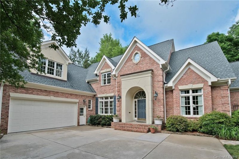 2714 Chessel Place