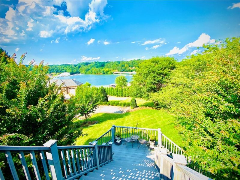 Property image 2 at 120 49th Avenue Place, Hickory, NC 28601