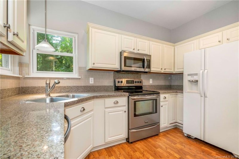 Property image 4 at 705 Wild Oak Court, Charlotte, NC 28216