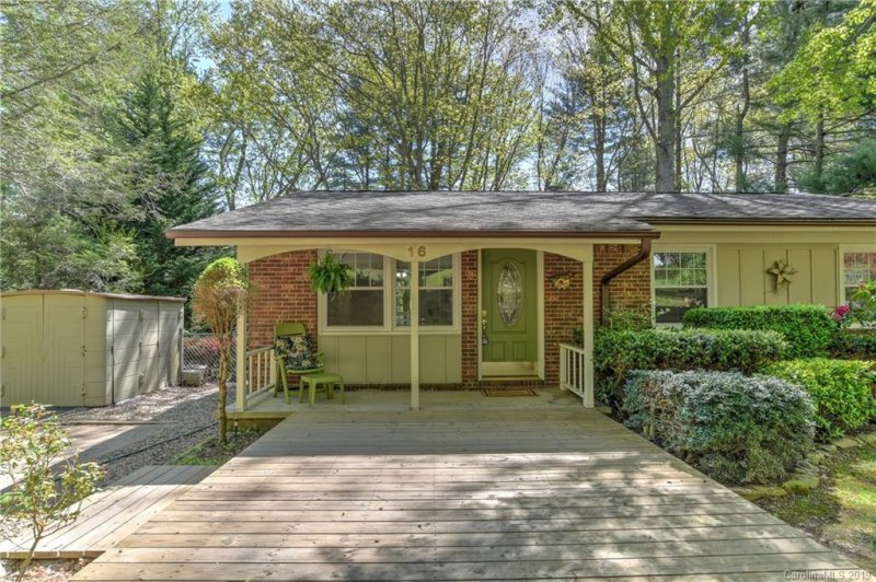Property image 3 at 16 Hillview Circle, Asheville, NC 28805