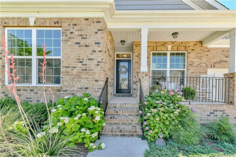 Property image 2 at 402 Twelve Oaks Lane, Fort Mill, SC 29708
