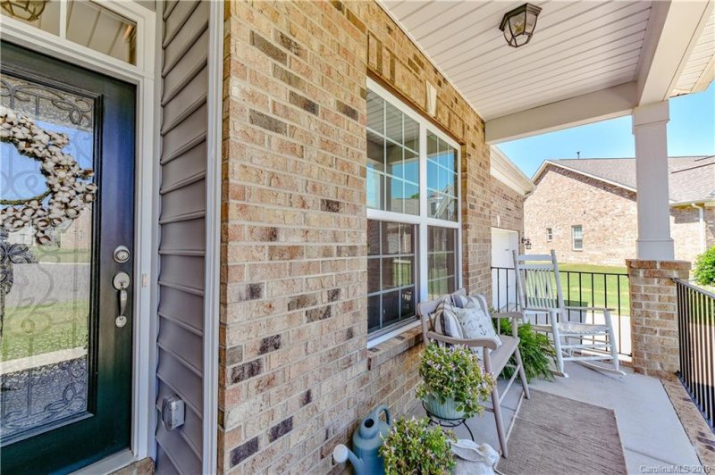Property image 3 at 402 Twelve Oaks Lane, Fort Mill, SC 29708
