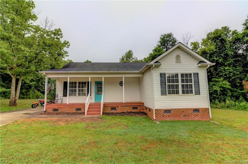 Property image 2 at 220 Nottingham Drive, York, SC 29745