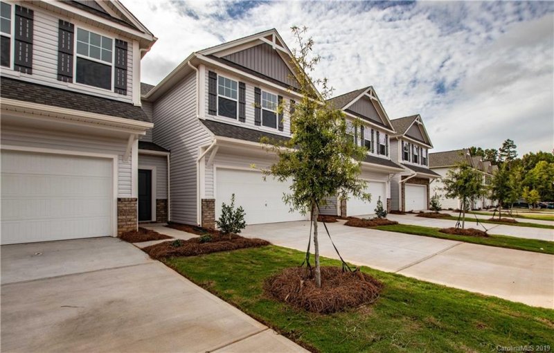 Property image 2 at 430 Tayberry Lane, Fort Mill, SC 29715