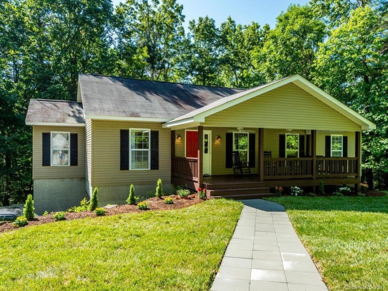 Property image 2 at 126 Jeter Mountain Terrace, Hendersonville, NC 28739