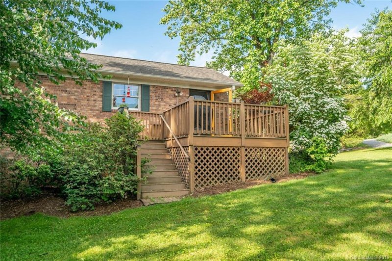 Property image 5 at 209 Hawthorn Drive, Hendersonville, NC 28791