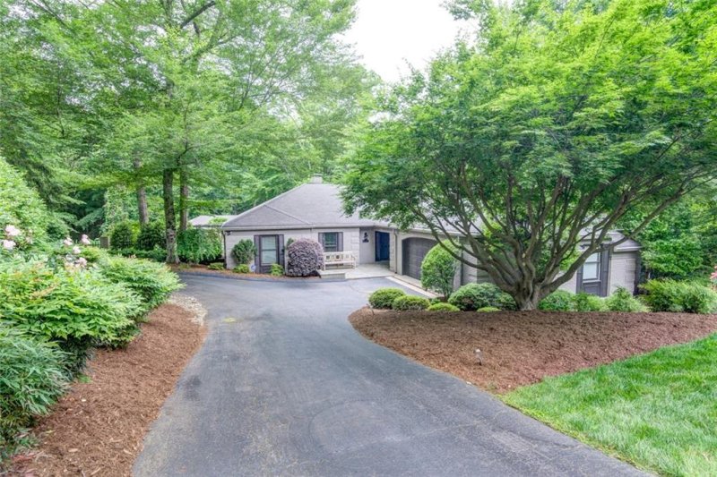 Property image 4 at 1751 8th Street Drive, Hickory, NC 28601