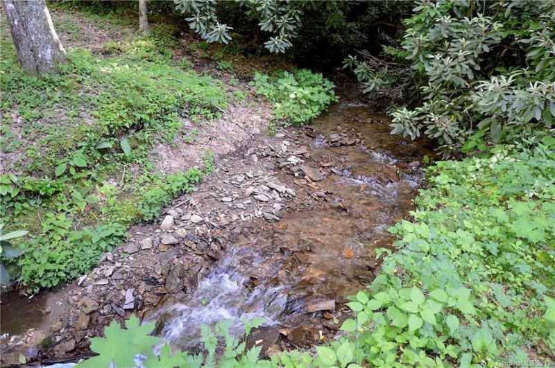 Property image 2 at 551 Locust Drive, Maggie Valley, NC 28751