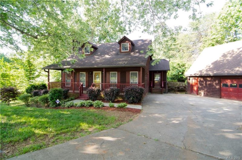 2405 Gardenside Drive