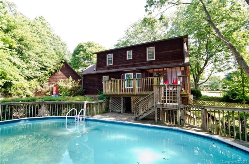 Property image 2 at 2405 Gardenside Drive, Gastonia, NC 28056