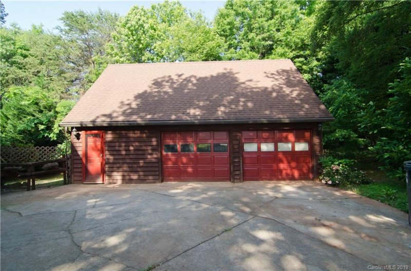 Property image 3 at 2405 Gardenside Drive, Gastonia, NC 28056