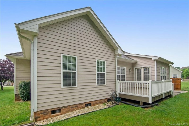 Property image 5 at 111 Covey Lane, Troutman, NC 28166