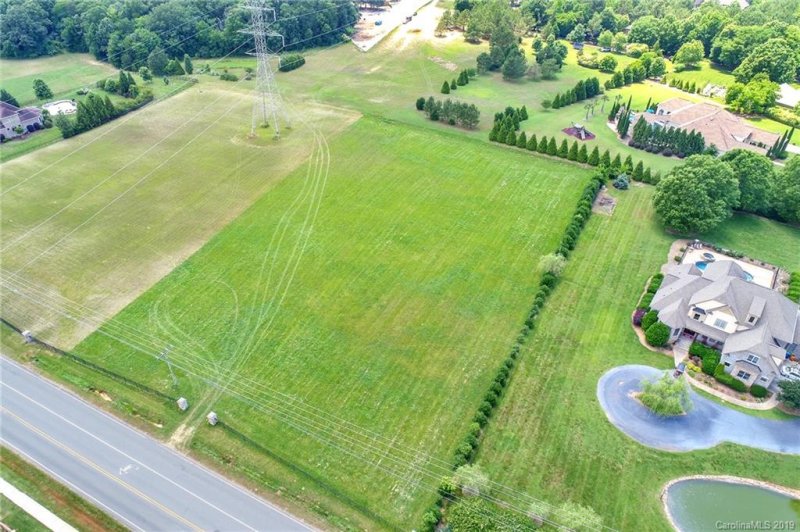 Property image 5 at 2804 Crane Road, Waxhaw, NC 28173