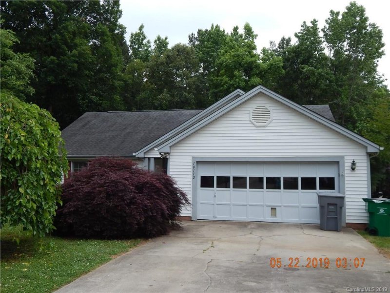 Property image 2 at 10112 Fairlea Drive, Charlotte, NC 28269