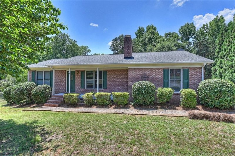 557 Forest Way Drive