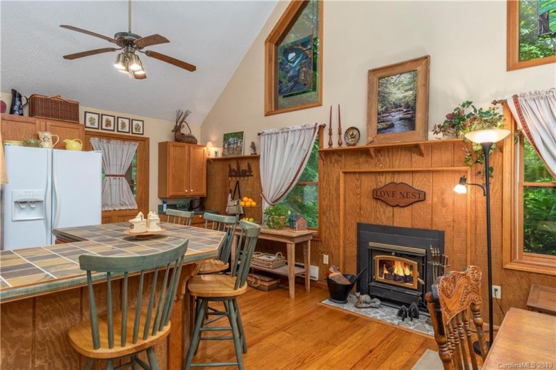 Property image 4 at 320 Tannehill Lane, Waynesville, NC 28786