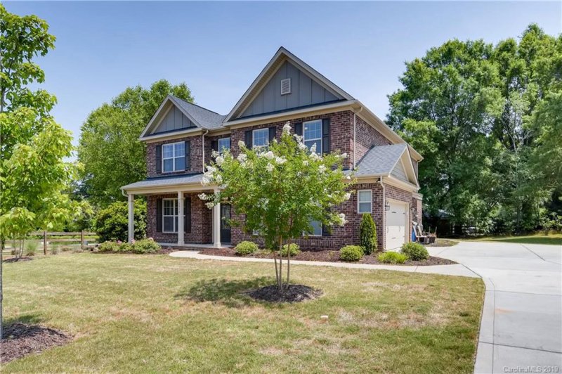 Property image 2 at 8038 Grove Hall Avenue, Mint Hill, NC 28227