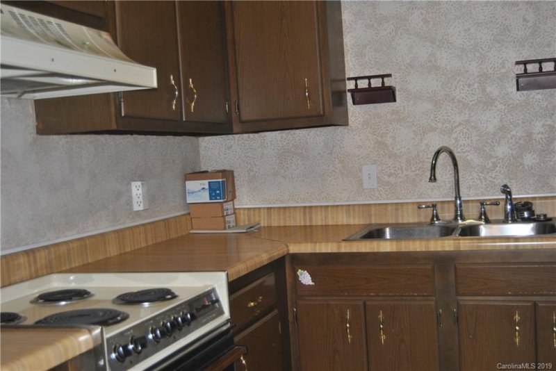 Property image 4 at 2129 Carriage Woods Lane, Kannapolis, NC 28081