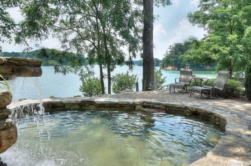 359 Windemere Isle Road