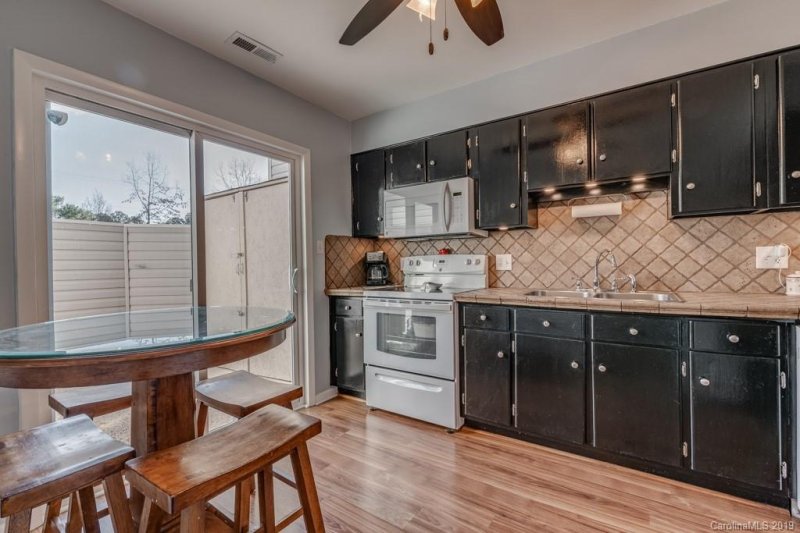 Property image 5 at 8008 Princess Ann Drive, Charlotte, NC 28212