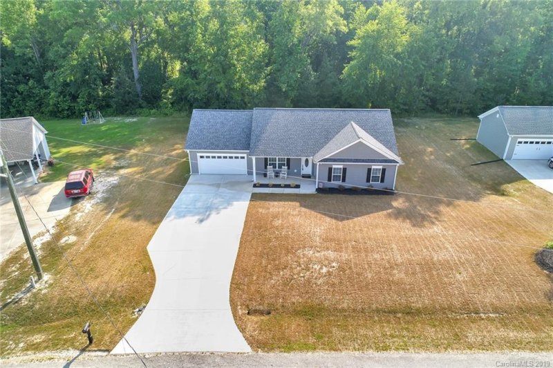 Property image 3 at 5111 Sedgefield Drive, Lancaster, SC 29720