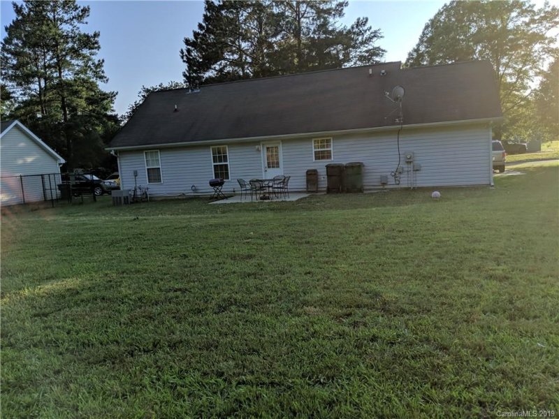 Property image 4 at 1240 Log Cabin Road, Charlotte, NC 28213