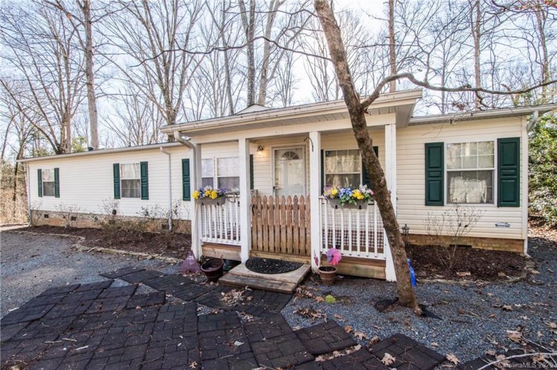 932 Stones Throw Drive