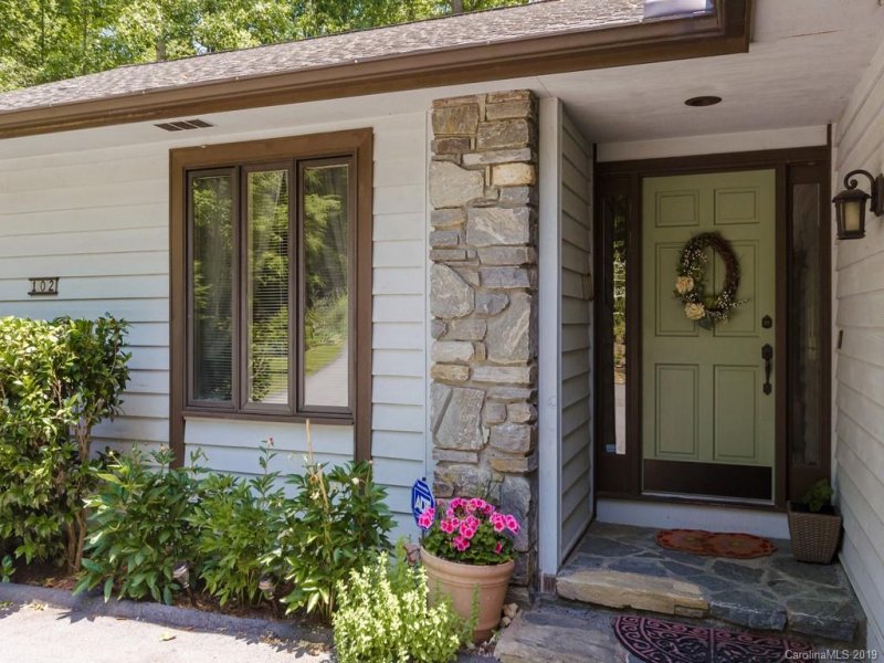 Property image 2 at 102 Paula Place, Flat Rock, NC 28731