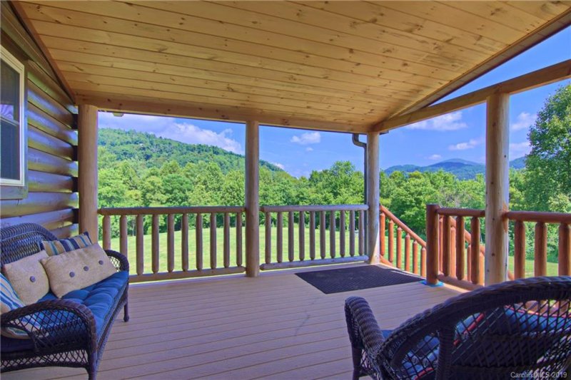 Property image 2 at 126 Grand Oaks Drive, Hendersonville, NC 28792