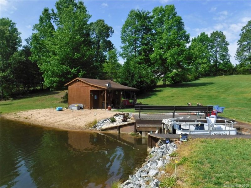 Property image 4 at 128 Navaho Trail, Rutherfordton, NC 28139