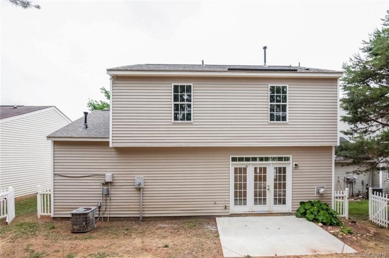 Property image 4 at 6116 Raisin Tree Lane, Charlotte, NC 28215