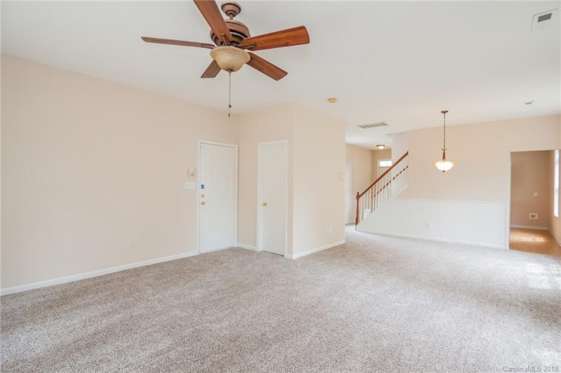 Property image 5 at 6116 Raisin Tree Lane, Charlotte, NC 28215