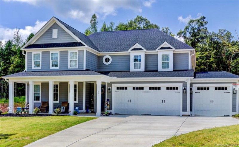 138 Country Lake Drive