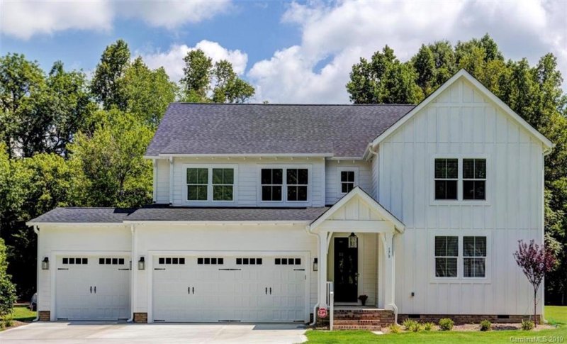 237 Country Lake Drive