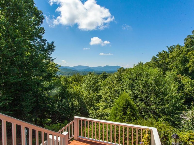 Property image 4 at 13 Silverstone Drive, Asheville, NC 28805