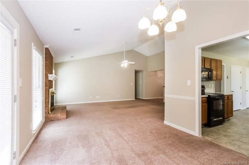 Property image 5 at 4212 Wynborough Lane, Charlotte, NC 28269