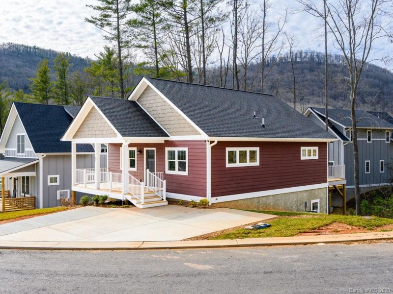 Property image 4 at 52 Westside Village Road, Fairview, NC 28730