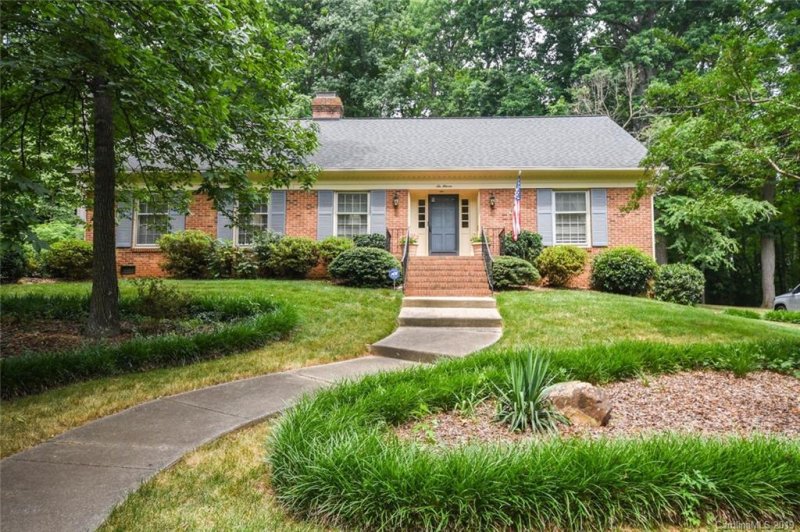 611 King Edward Road