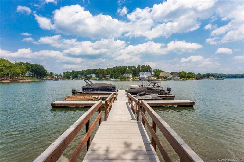 Property image 2 at 2667 Camden Pointe Drive, Sherrills Ford, NC 28673