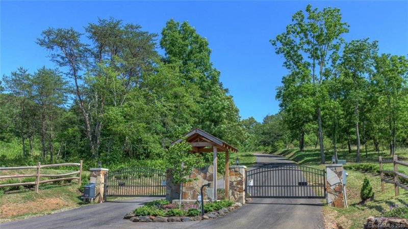 Property image 4 at 135 Saddle Ridge Drive, Alexander, NC 28701