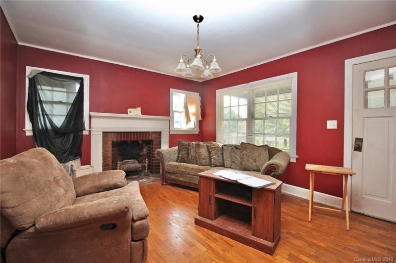 Property image 3 at 412 E Walnut Avenue, Gastonia, NC 28054