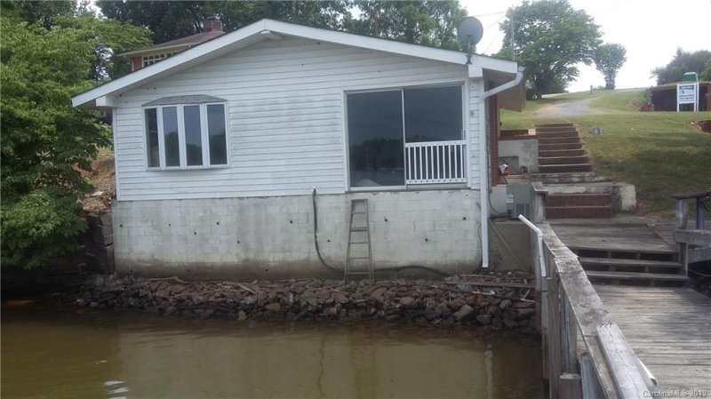 Property image 2 at 107 Cathy Street, Belmont, NC 28012