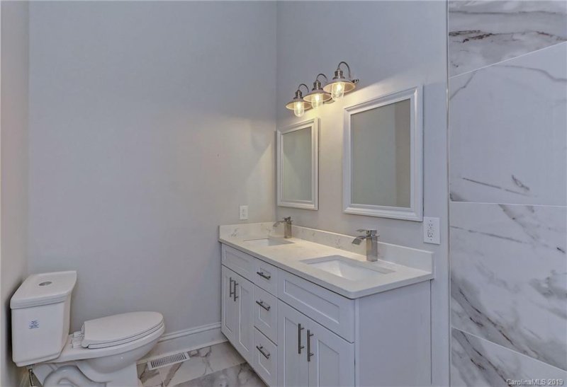 Property image 3 at 1341 Shamrock Drive, Charlotte, NC 28205