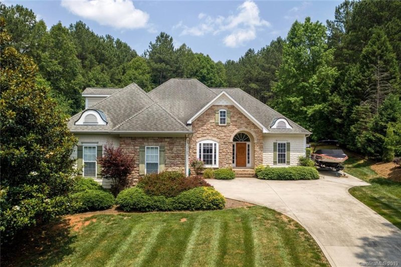 Property image 2 at 122 Maple View Drive, Troutman, NC 28166