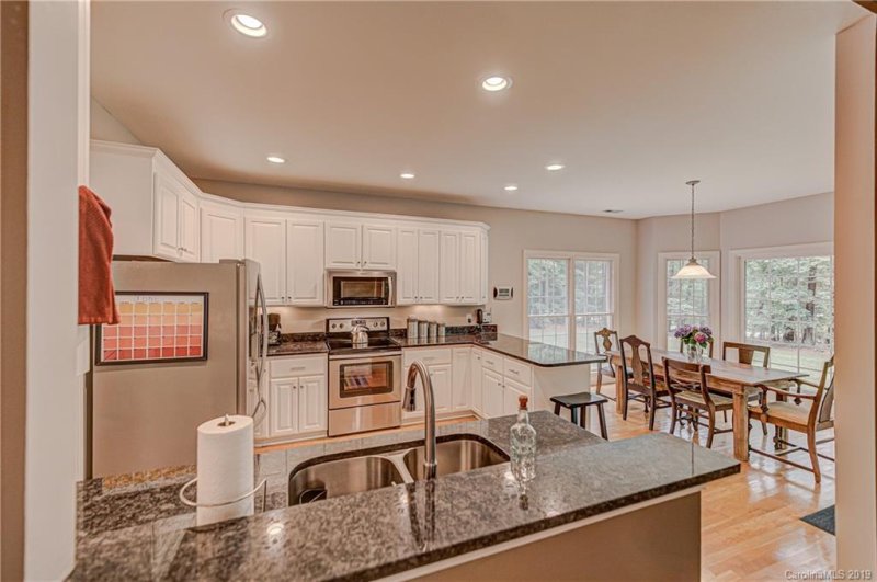 Property image 2 at 2524 Wellesbourne Lane, Sherrills Ford, NC 28673