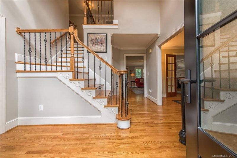 Property image 3 at 10707 Maryfield Lane, Charlotte, NC 28277