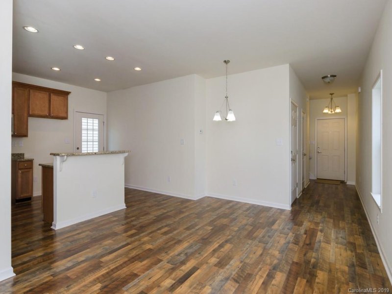 Property image 2 at 2 Willow Shade Drive, Asheville, NC 28806