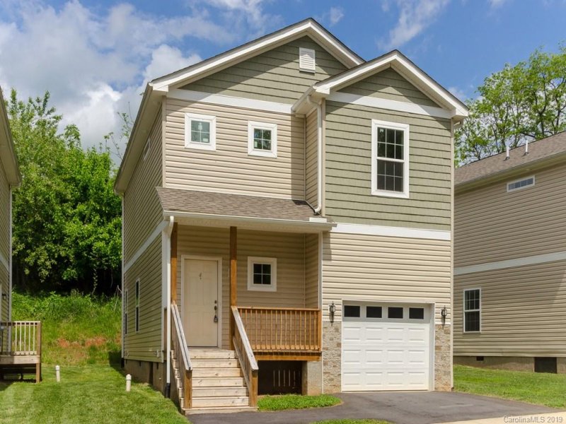 4 Willow Shade Drive