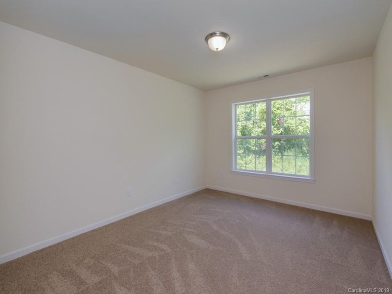 Property image 5 at 6 Willow Shade Drive, Asheville, NC 28806